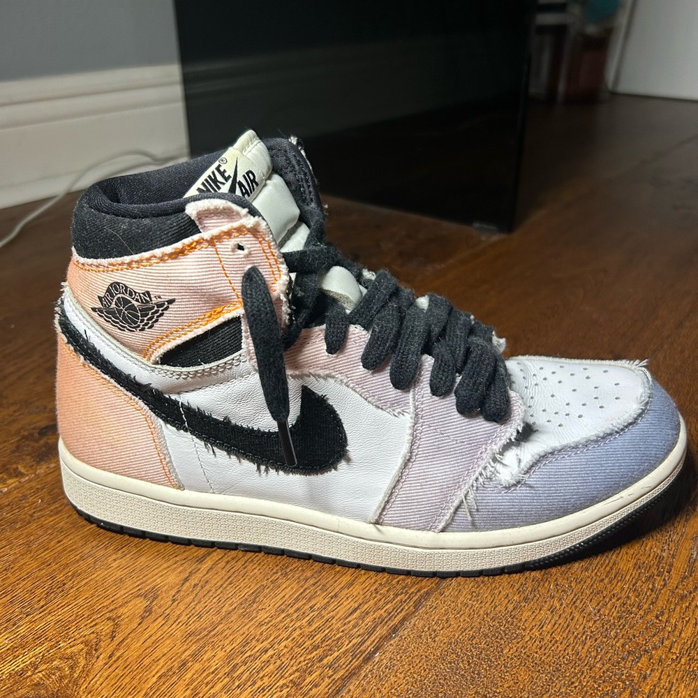 Jordan 1 Retro High OG Skyline - Picture 6 of 6